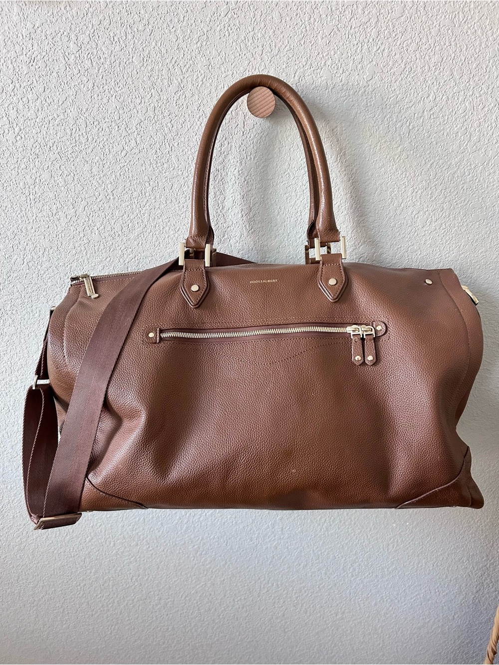 Hook and Albert brown pebbled leather garment weekender bag